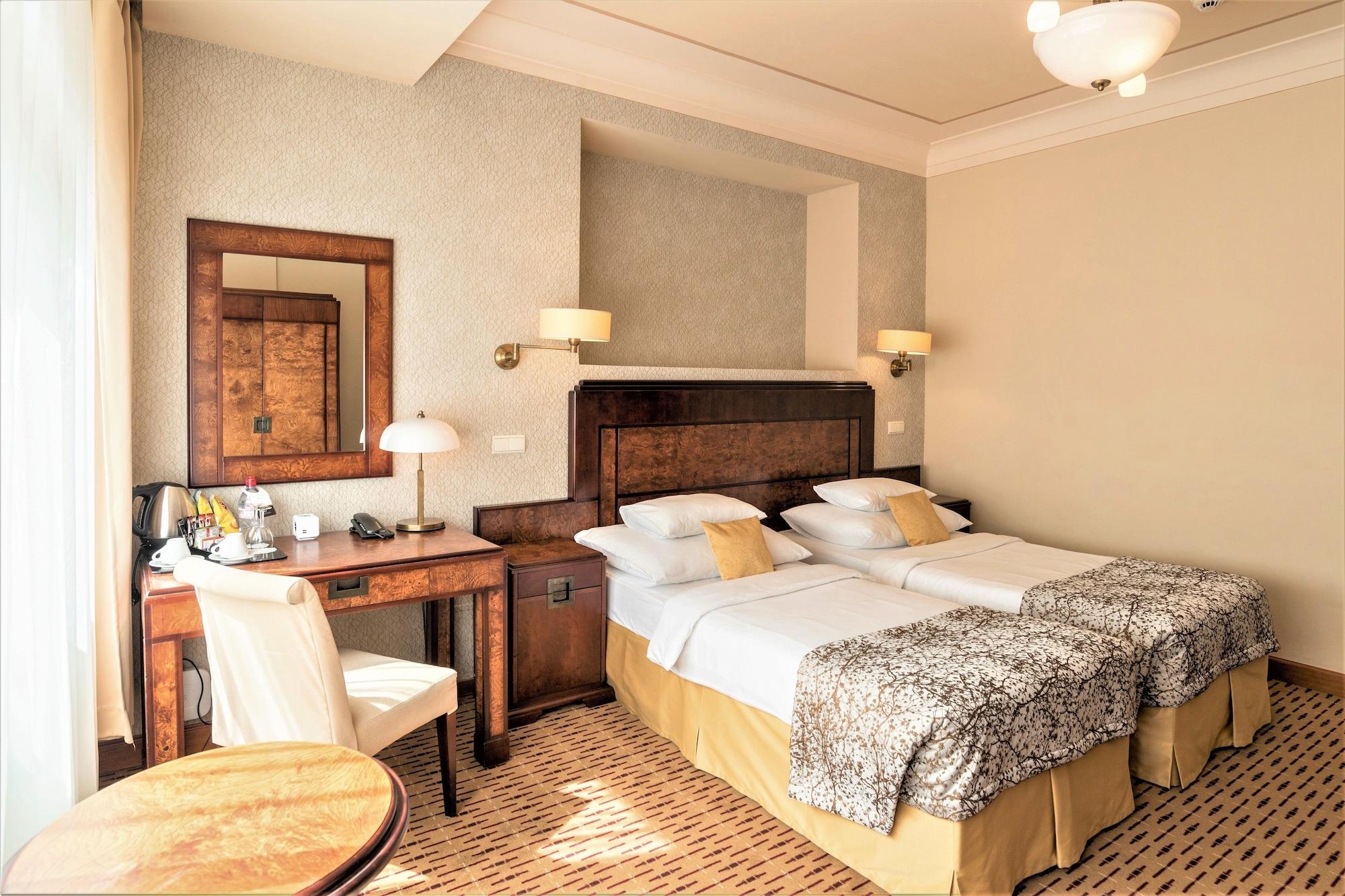 Majestic Plaza Hotel Praga Esterno foto